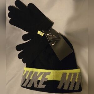 Nike Beanie Hat & Glove 2 Pc.Set